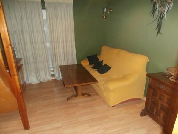 Appartement, 2 chambres | Coin séjour