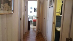 Apartamento, 3 quartos | Área de estar
