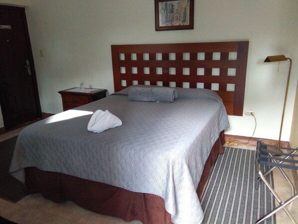 Escritorio, camas extra y wifi gratis 