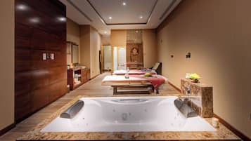 Couples treatment room(s), body treatments, hydrotherapy, aromatherapy