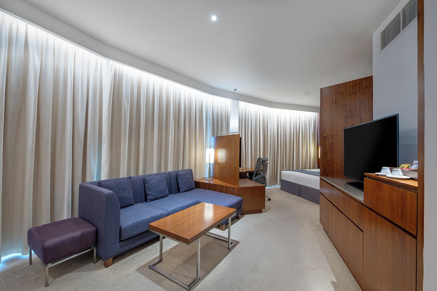 Photo - Crowne Plaza Muscat OCEC by IHG