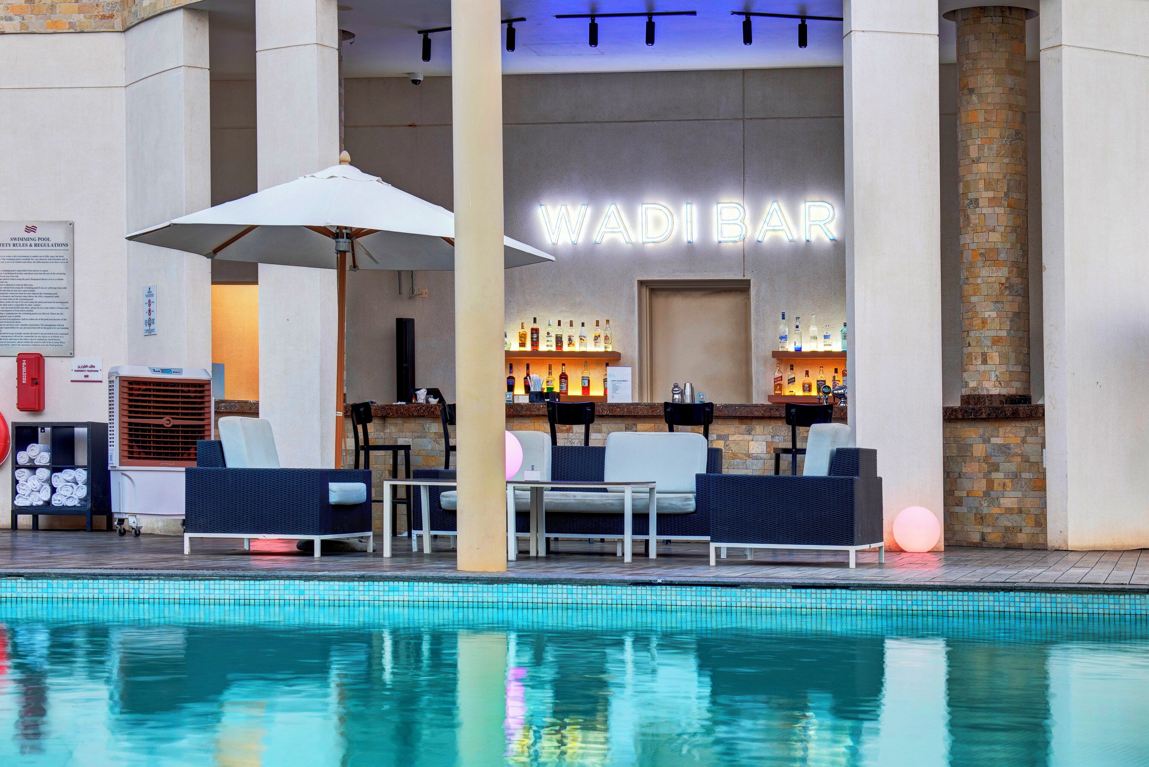 2 bars/lounges, poolside bar