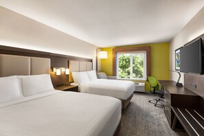Standard Room, 2 Queen Beds | In-room safe, blackout drapes, iron/ironing board, free WiFi - Holiday Inn Express & Suites Redding by IHG (Redding)