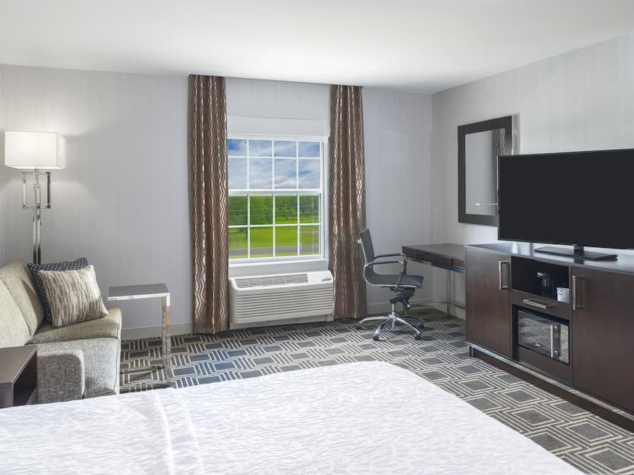 Desk, blackout drapes, free cribs/infant beds, free WiFi