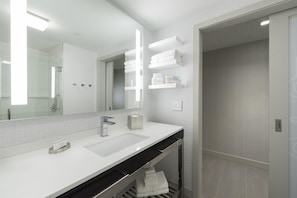 Shower, free toiletries, hair dryer, towels