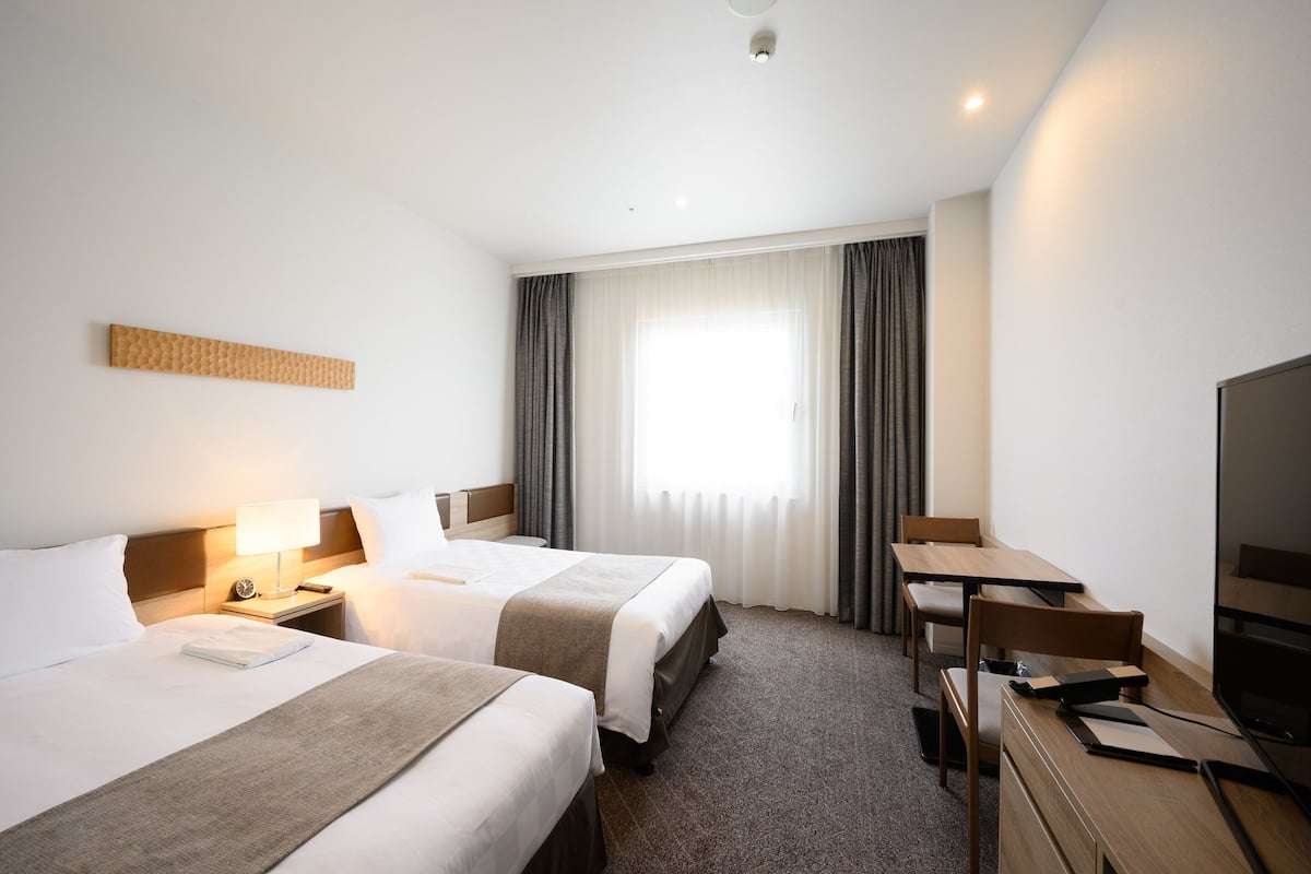 superior twin room, non smoking | 1 bedroom, iron/ironing board, free wifi