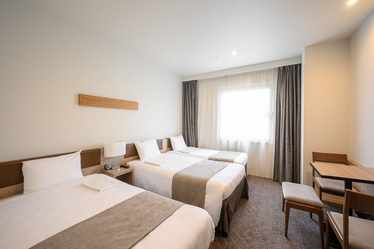 superior triple room, non smoking | 1 bedroom, iron/ironing board, free wifi