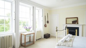 Unclassified image, 3 of 44, button - Percy Place (Bath)