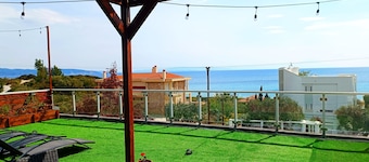 Salonikiou Beach Deluxe Apartments