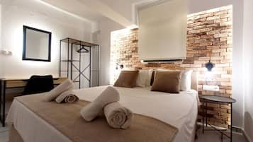 Deluxe Apartment, 1 Bedroom | 2 bedrooms, desk, soundproofing, free WiFi