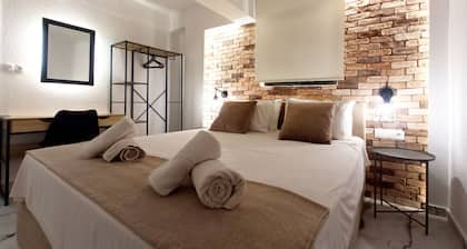 Salonikiou Beach Deluxe Apartments