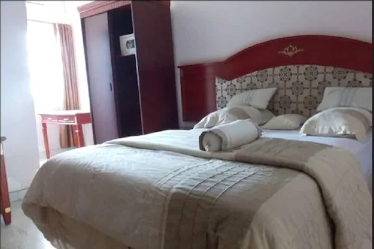 1 bedroom, hypo-allergenic bedding, in-room safe, individually decorated