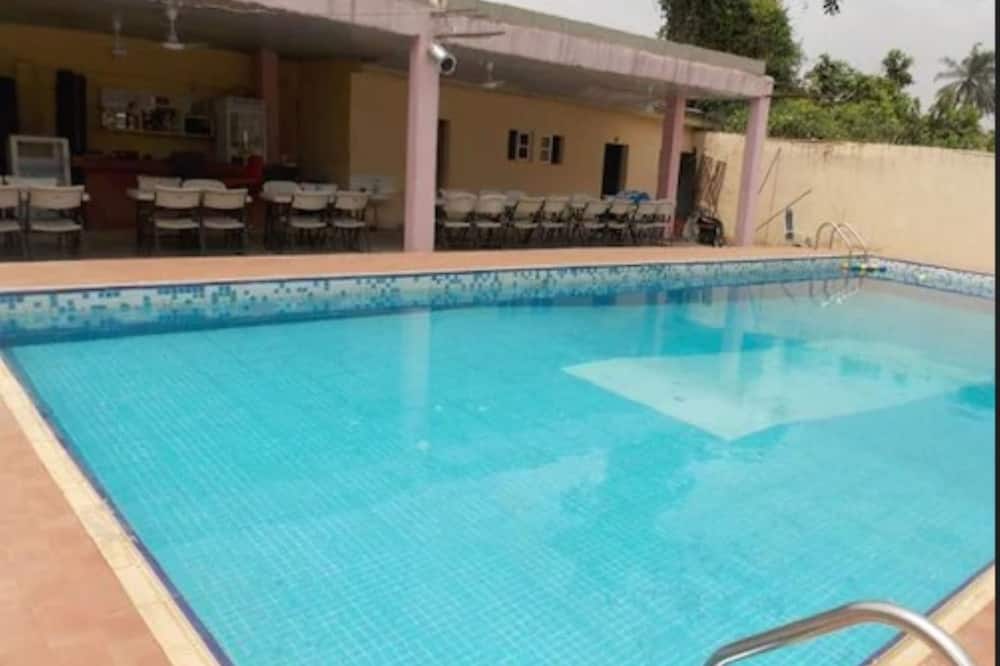 Gade Place Hotel