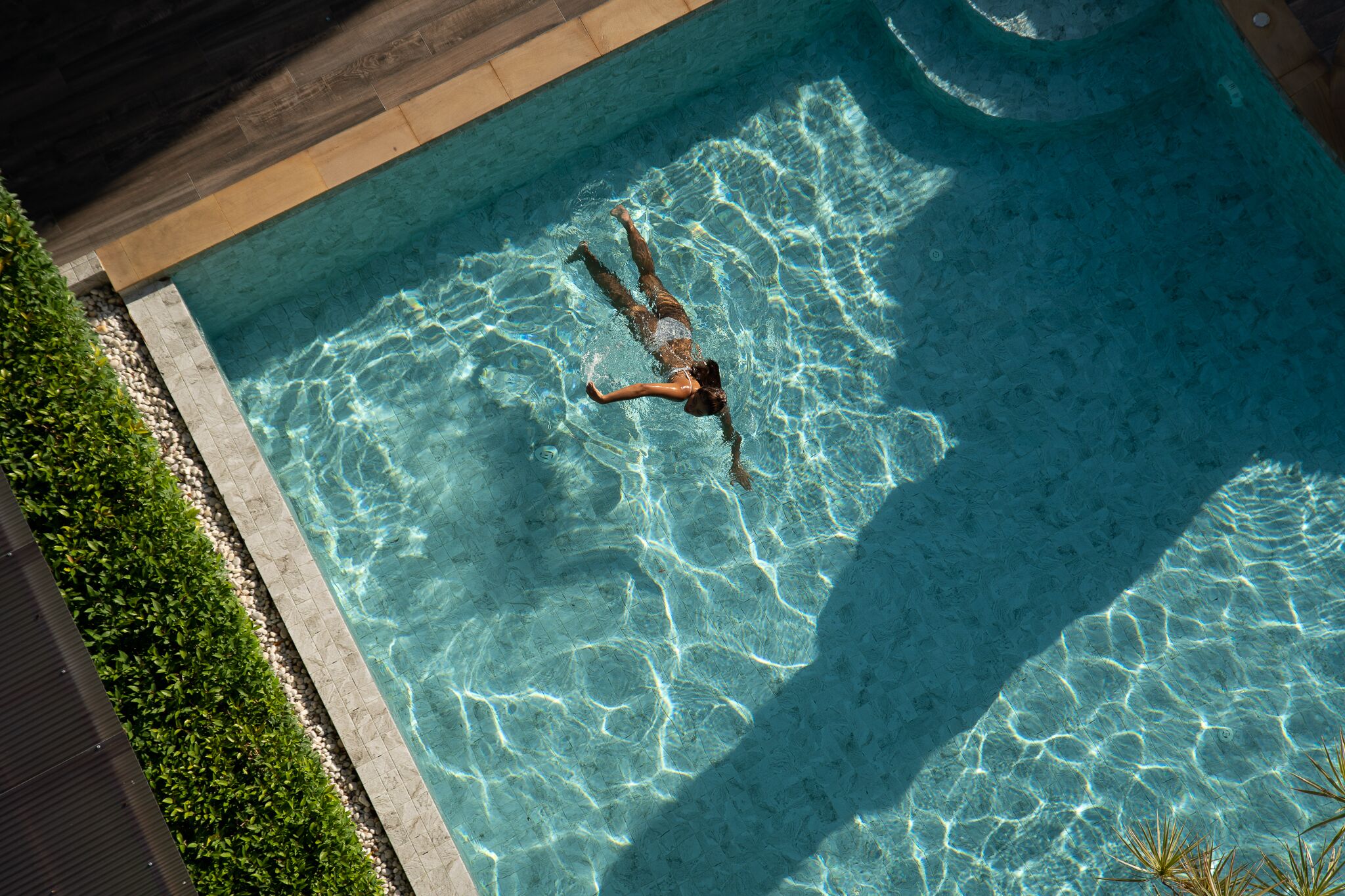 corner suite | 1 bedroom, rollaway beds, free wifi, bed sheets