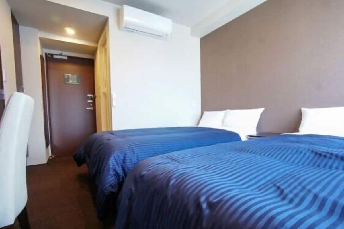 Desk, iron/ironing board, free WiFi