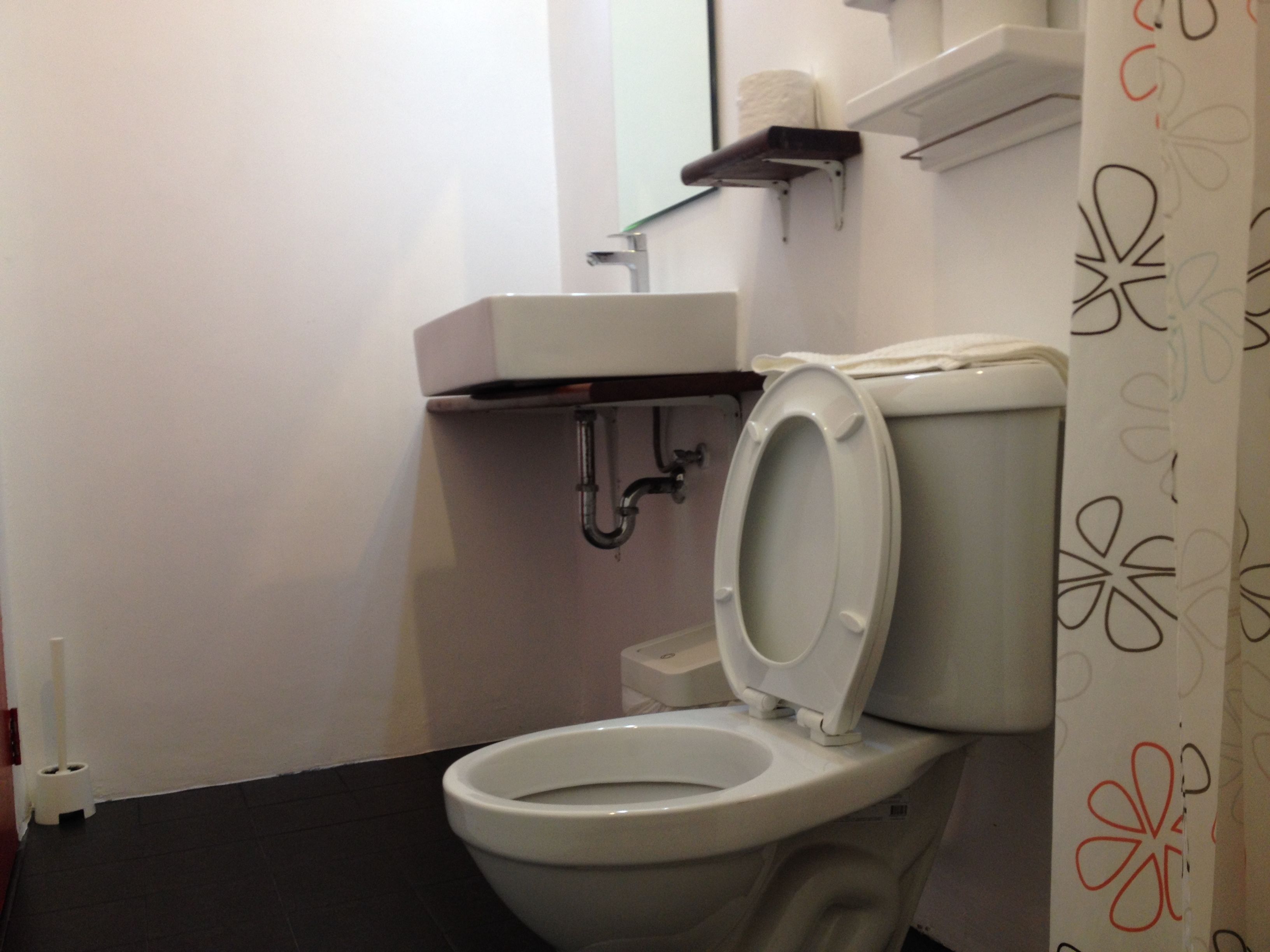 single room | bathroom | shower, free toiletries, bathrobes, slippers