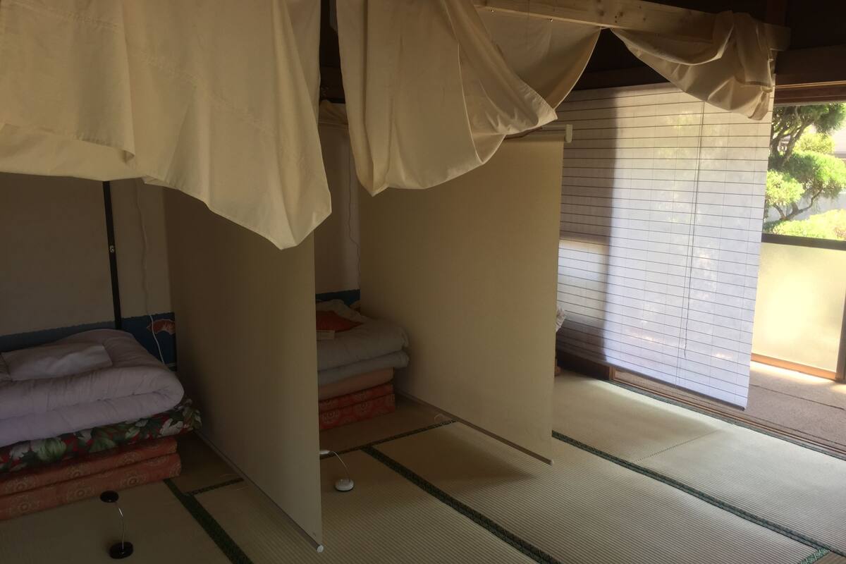 Dormitorio condiviso tradizionale, per sole donne, bagno condiviso (Japanese Style) | 1 camera, minibar con snack e bevande gratuite, con stile personalizzato