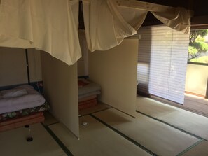 Dortoir Partagé Traditionnel, femmes uniquement, salle de bains commune (Japanese Style)
