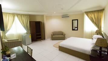 Standard Double Room, Ocean View | Premium bedding, in-room safe, desk, iron/ironing board