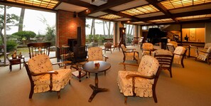 Lobby-Lounge