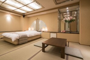 Japanese Style Room, For 3 People, Non Smoking - Hotel Casablanca Amagasaki - Adults Only (Amagasaki)