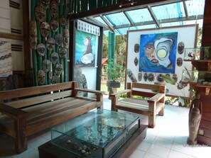 ロビー応接スペース