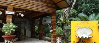 Tent and Breakfast at Irawan Park