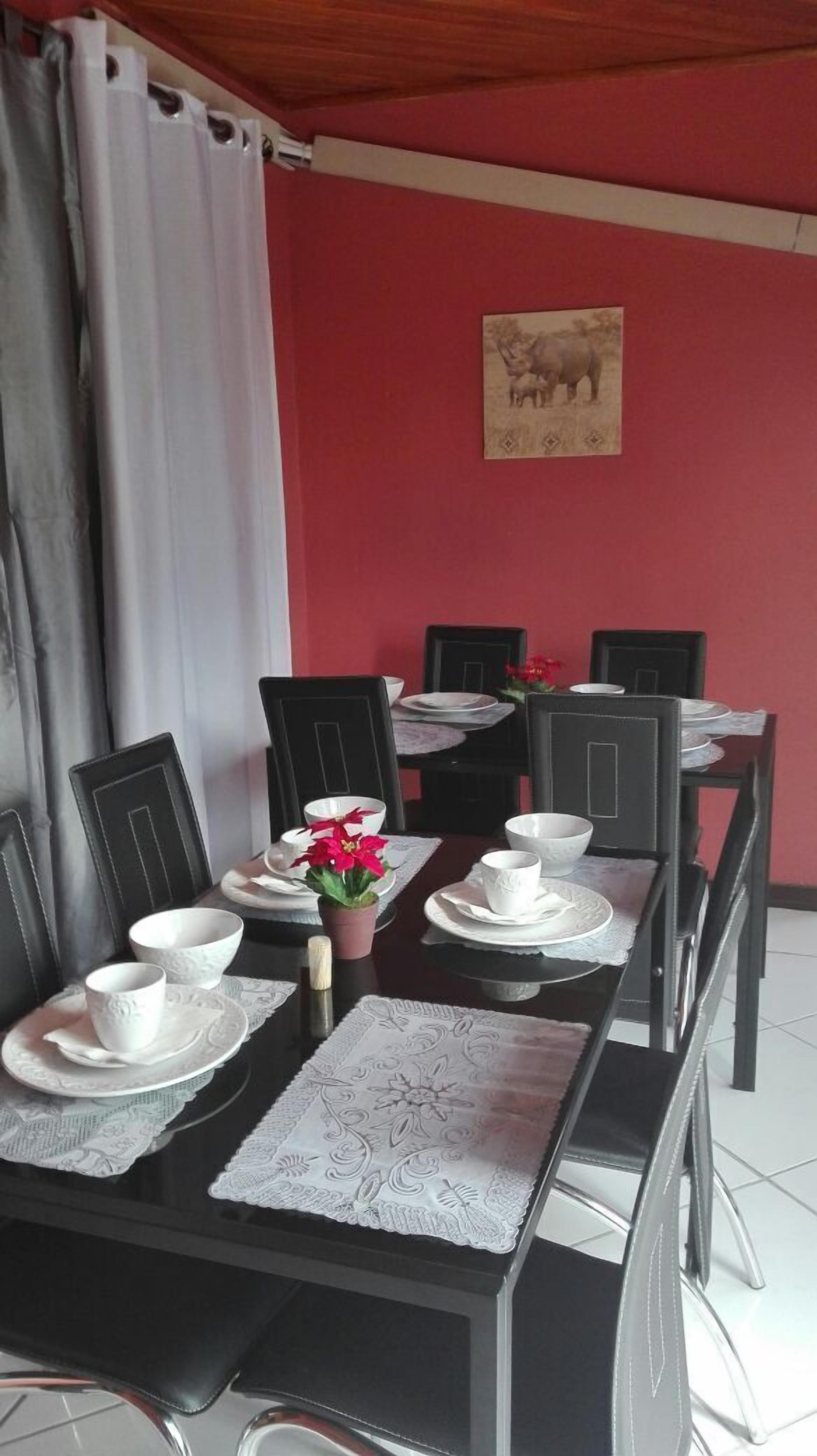 Sarapan siap masak setiap hari (USD 5.00 per orang)