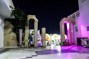 Courtyard - Hotel Djerba Saray (Djerba Midun)