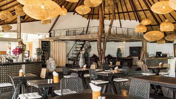 Breakfast, lunch, dinner served; local and international cuisine