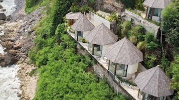 غرفة العلاجات الصحية