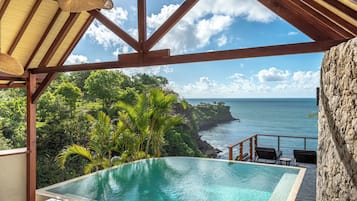 Premium Ocean View Lodge | Terrace/patio