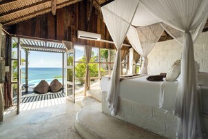 尊荣客房, 海洋景观 | 迷你吧、客房内保险箱、特色装修、遮光窗帘