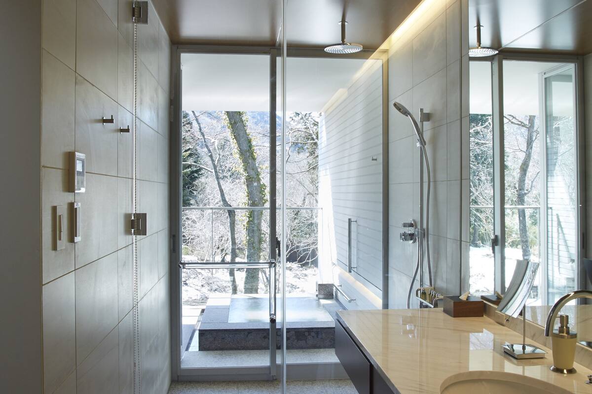 twin room, open air bath, non smoking | minibar, in-room safe, desk, laptop workspace