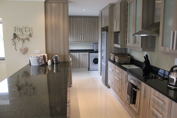 Lavavajillas, utensilios de cocina