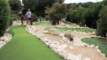 Sân golf mini