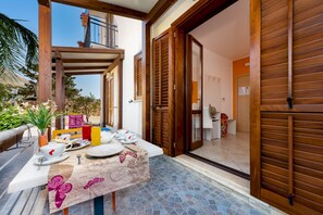 Double Room, Patio (Tulipano) | Premium bedding, minibar, desk, laptop workspace