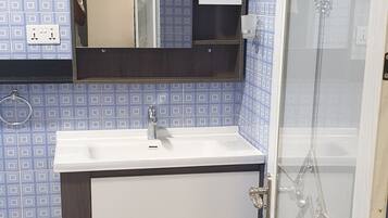 Artículos de tocador gratuitos, toallas, jabón, papel higiénico