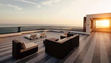 Royal-Suite | Hochwertige Bettwaren, Minibar, Zimmersafe, individuell dekoriert
