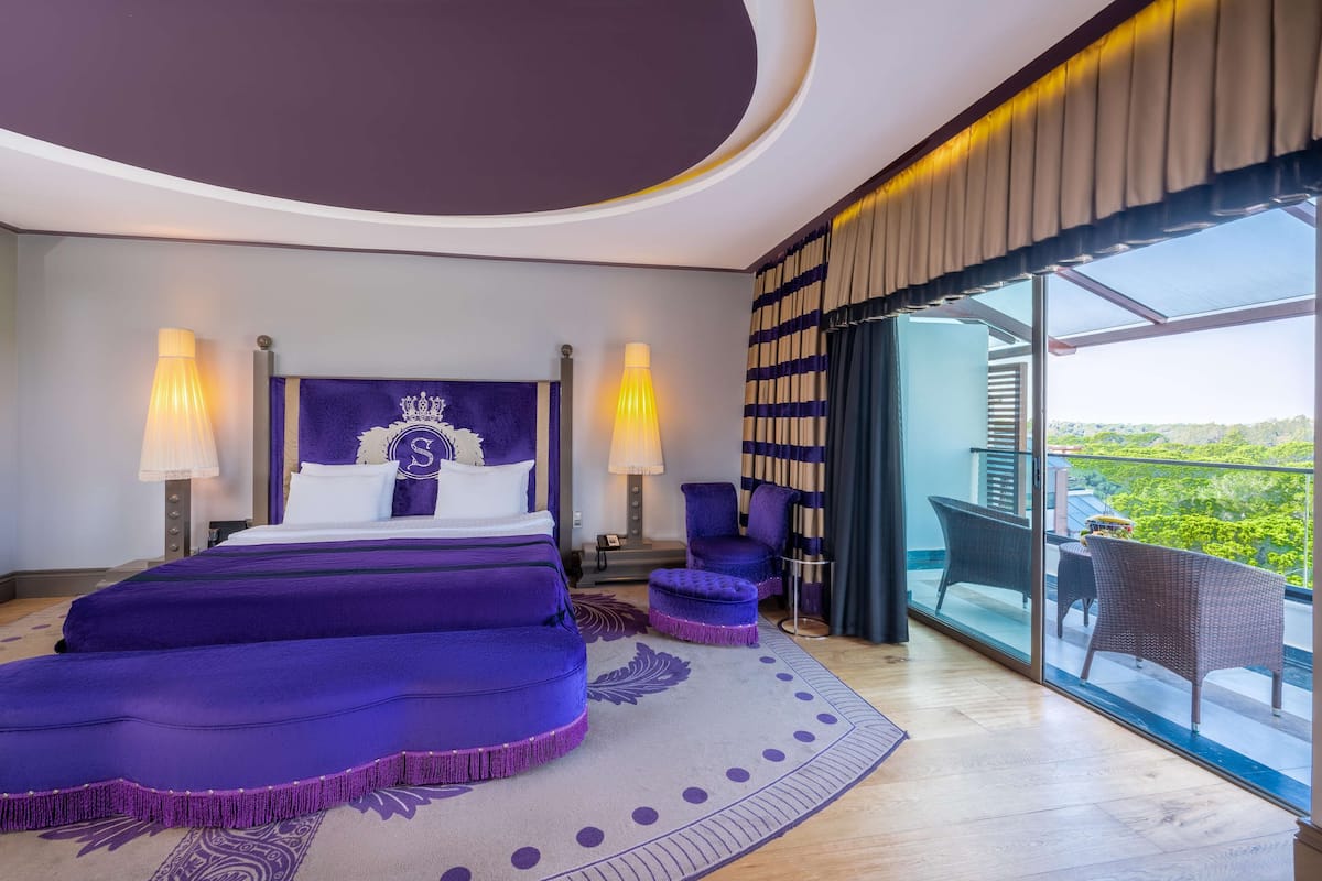 superior room | 2 bedrooms, premium bedding, minibar, in-room safe