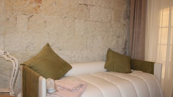 Camera singola (Sophia Loren) | Minibar, una scrivania, Wi-Fi gratuito, lenzuola