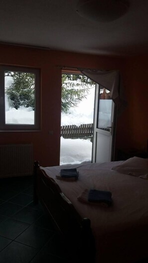 Family Room, Garden View