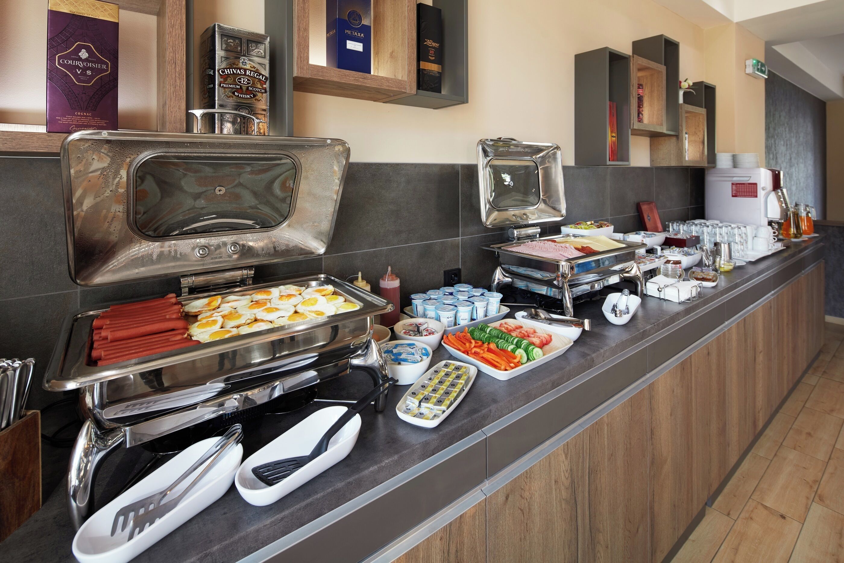 premium bedding, pillow-top beds, desk, blackout curtains