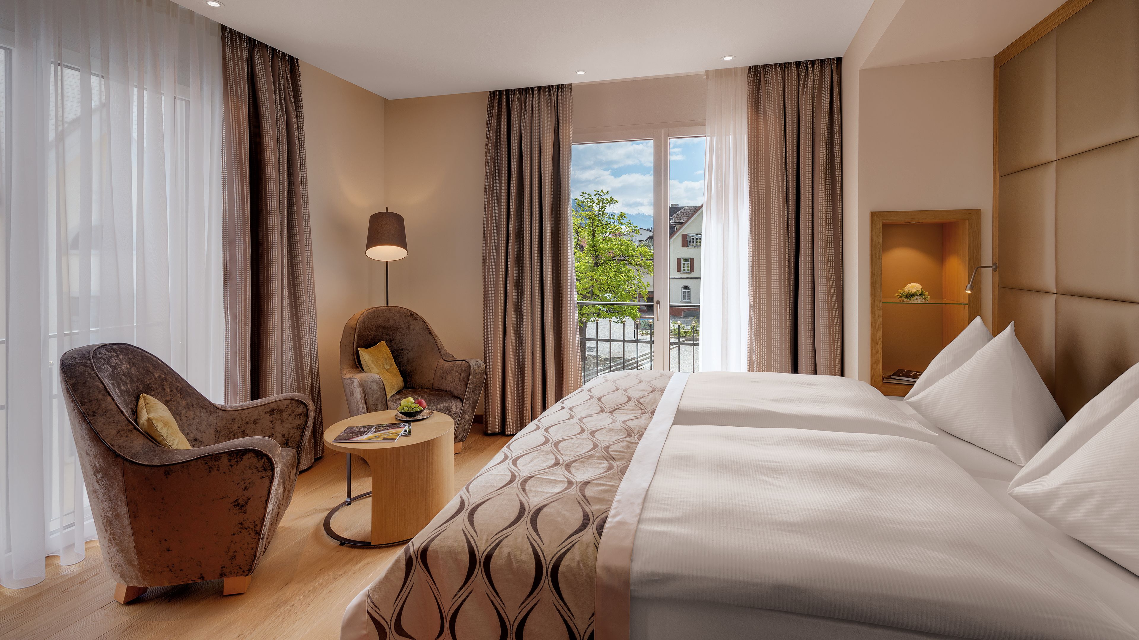 Dobbeltrom – deluxe | Sengetøy av topp kvalitet, safe på rommet, skrivebord og lydisolert