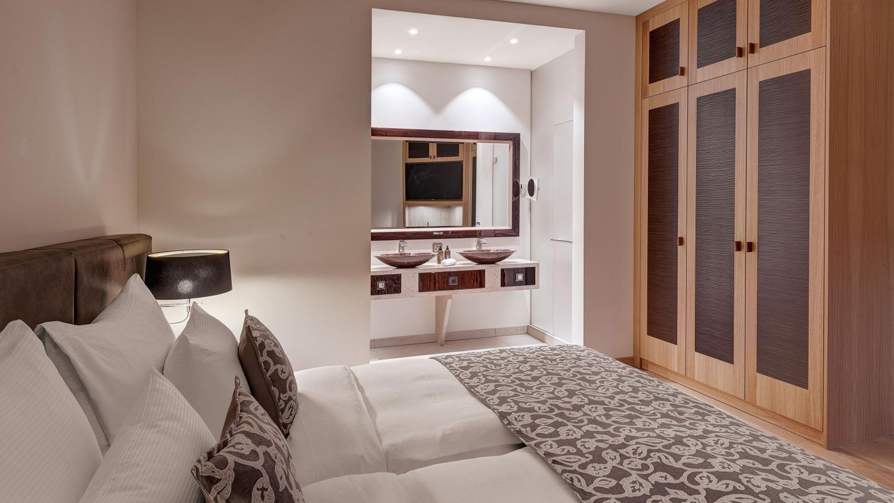 premium bedding, in-room safe, desk, soundproofing