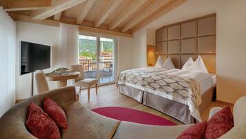 Junior suite | Luxe beddengoed, een kluis op de kamer, geluiddichte muren, babybedden