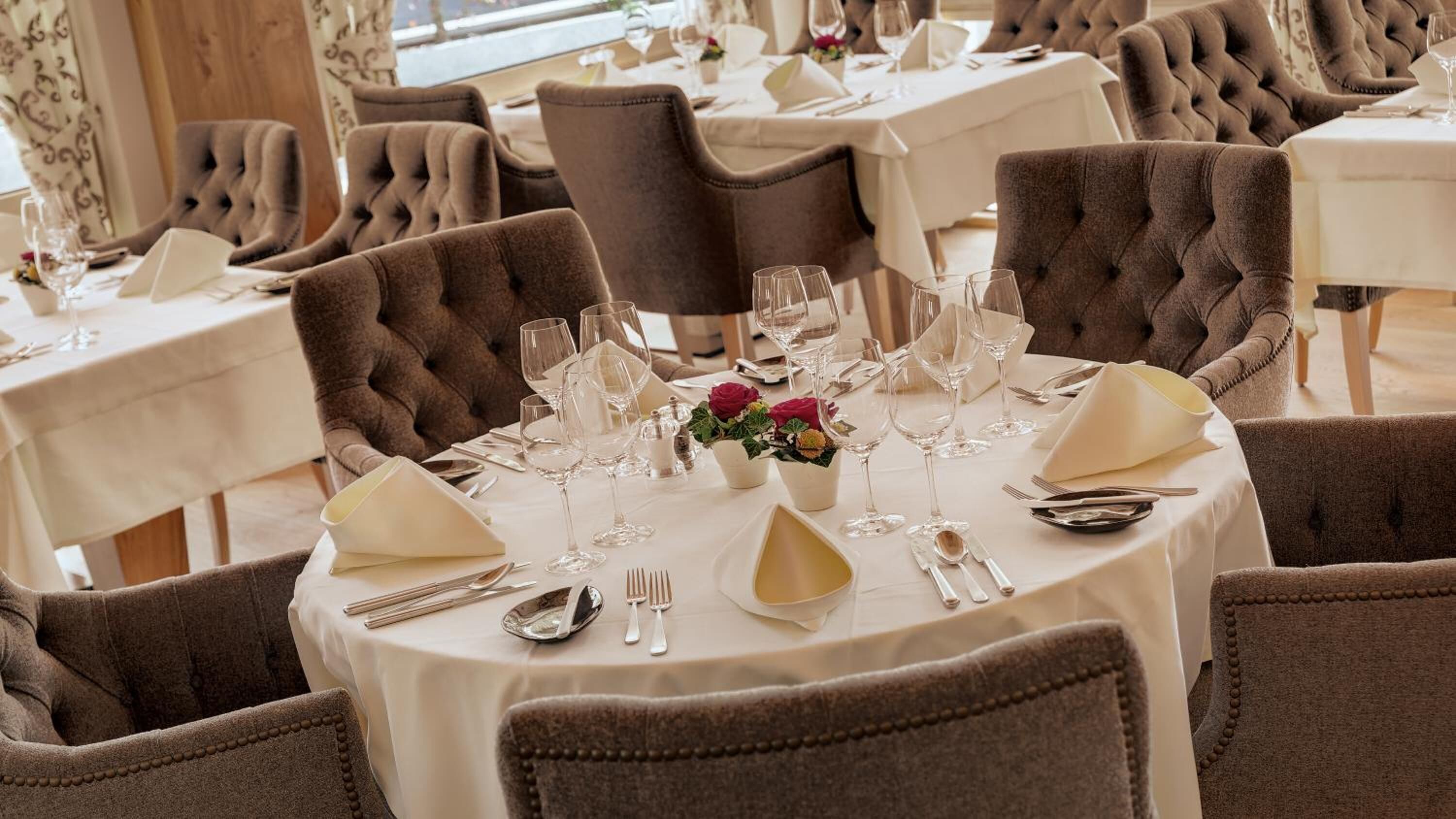 lunch and dinner served, regional cuisine