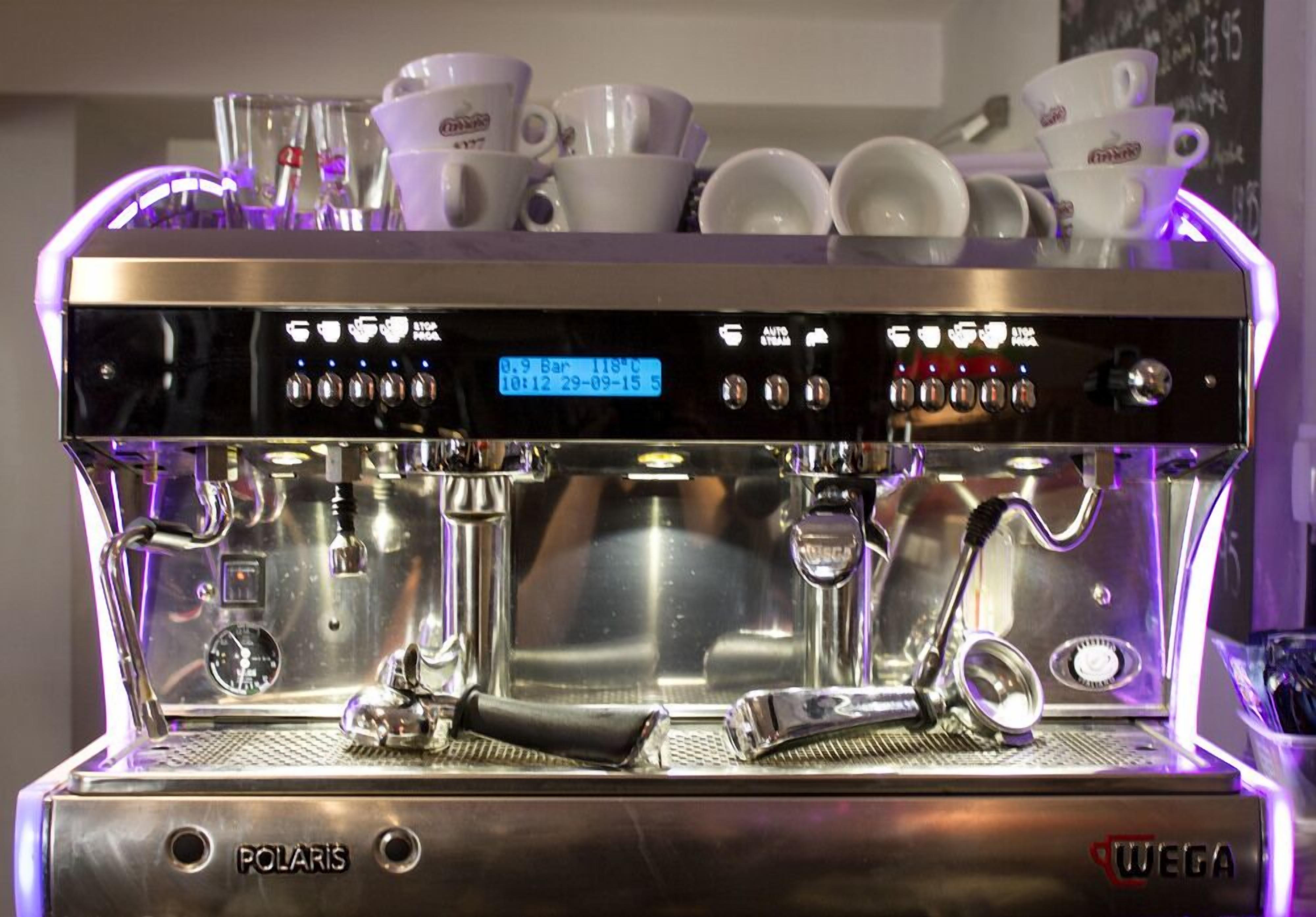 free daily cooked-to-order breakfast