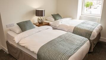 Twin Room | Premium bedding, desk, iron/ironing board, free WiFi