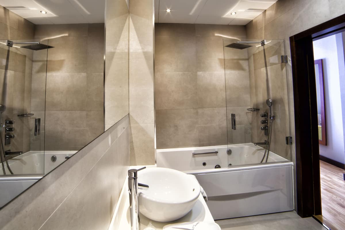 junior suite (living room) | jetted bathtub